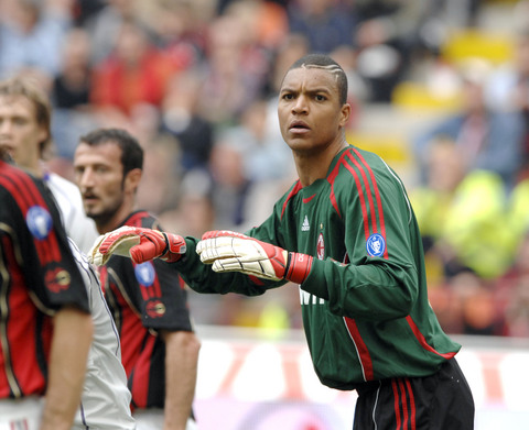 奥林匹亚科斯中场：皇马是世界最强球队之一，为我们感到自豪