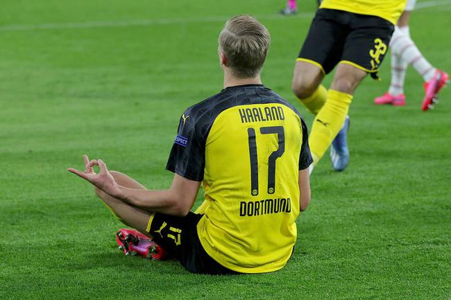 王楚钦避免0-3完败！樊振东队长也学会抓他漏洞，球迷炮轰教练组